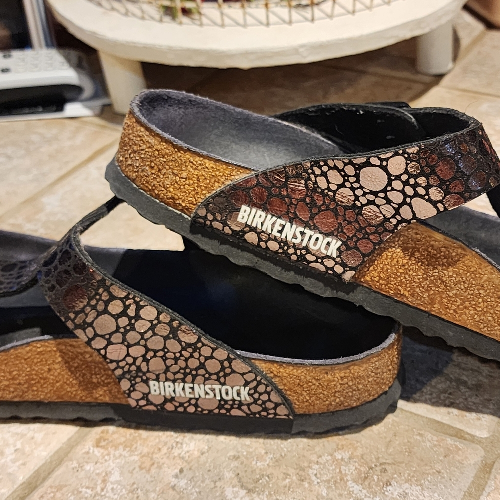 Birkenstock Gizeh Sandals in Metallic Black and silver